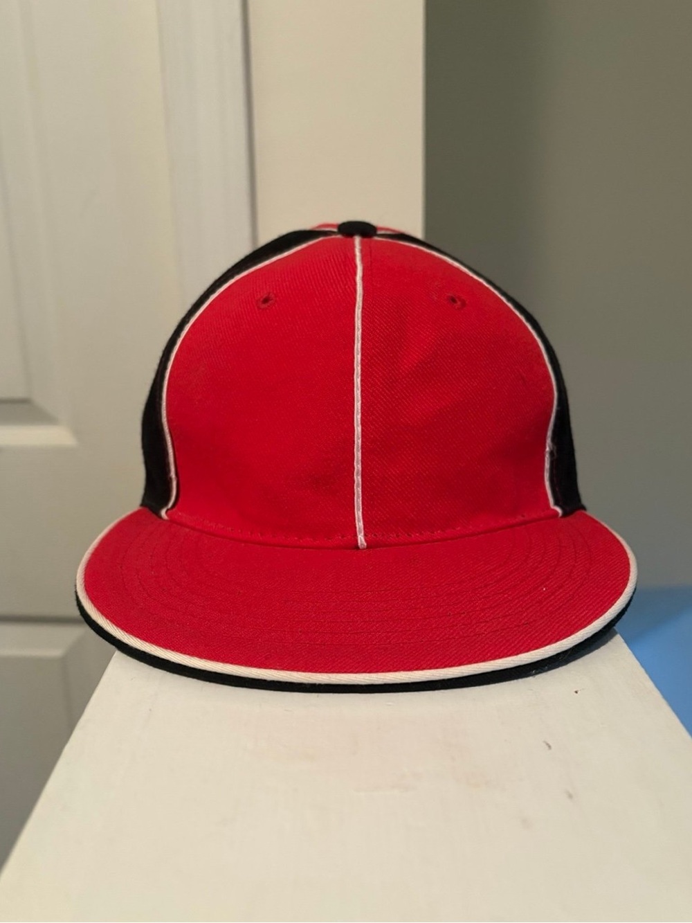 No Logo Rare Red and Black with vertical White Lines size 7 1/2 Men’s Hat